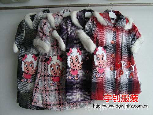 外貿(mào)庫存童裝清倉攻略 新款裙裝與外套的批發(fā)機(jī)遇